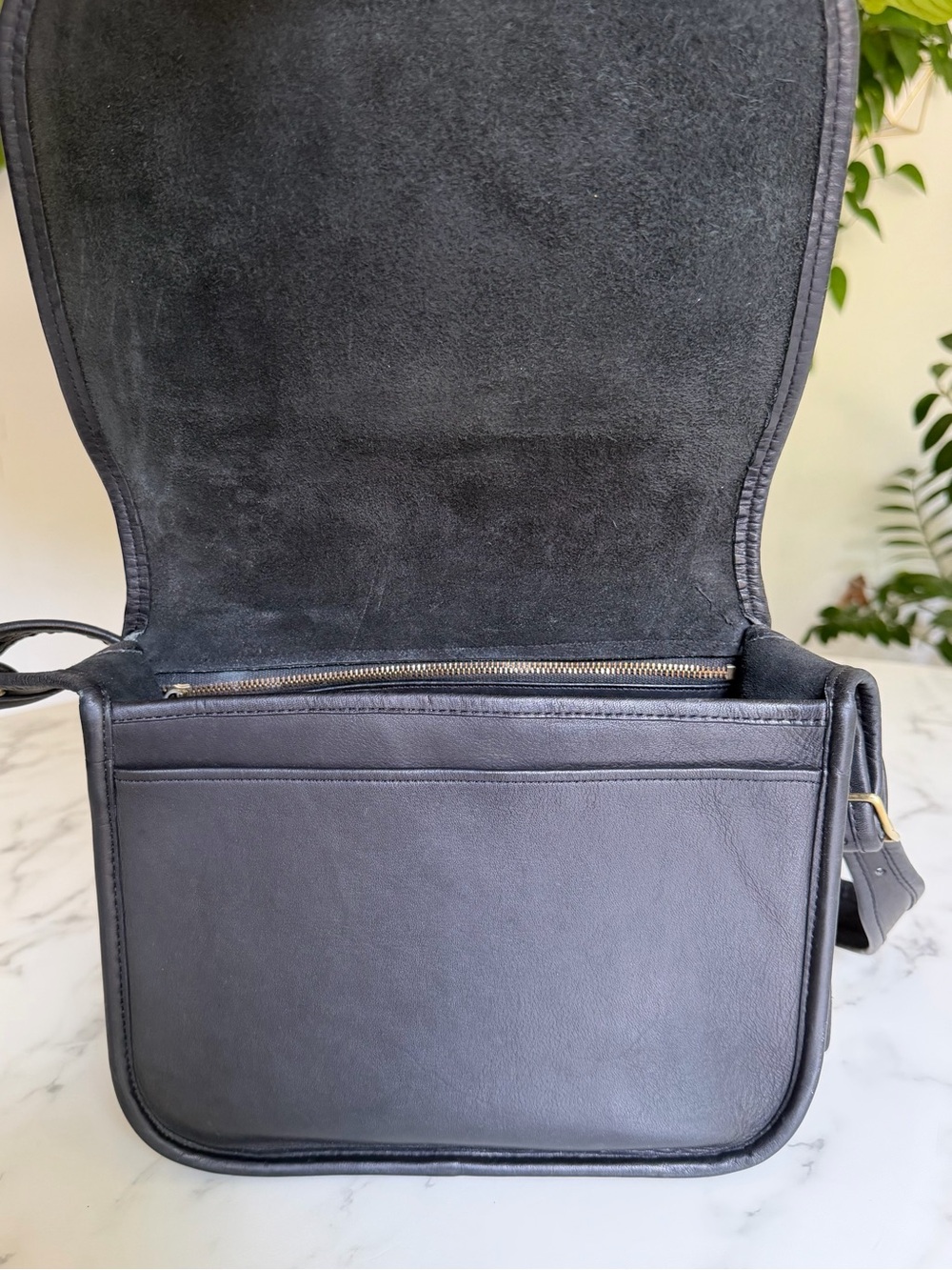 COACH Vintage NYC Classic Shoulder Bag 9170 Black Leather Brass Flap 80's USA - Picture 9 of 16